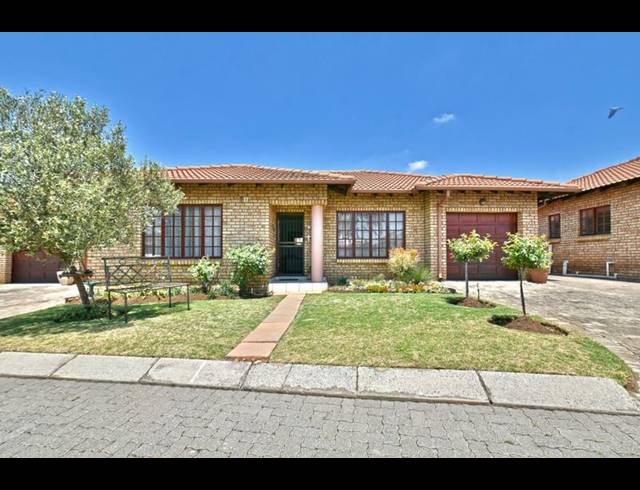 3 BEDROOM HOUSE FOR SALE IN NEWMARKET